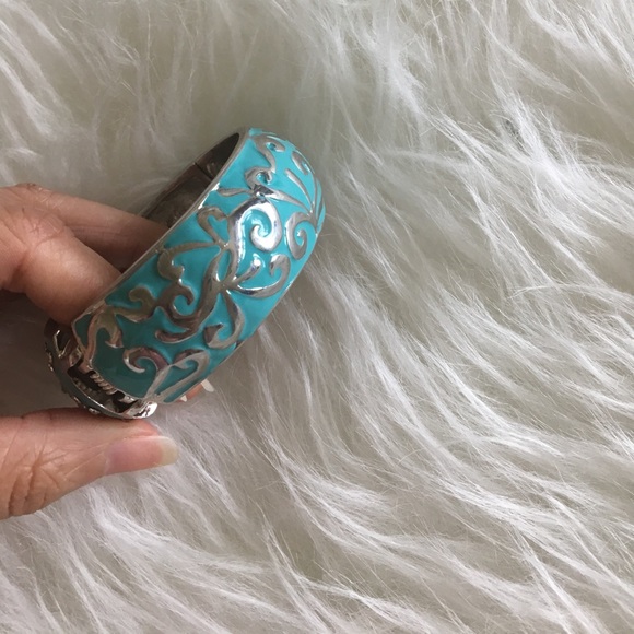 ‘Wendy’ Beautiful enameled bangle - Picture 6 of 7